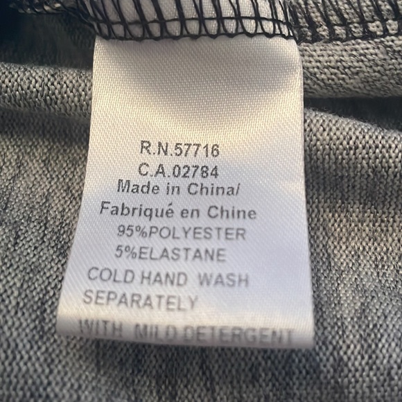 Papillon Large print multi grey sweater dress with two side pockets. Very cozy. - Picture 7 of 8